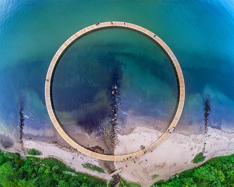 the-infinite-bridge-sculpture-by-the-sea-gjode-povlsgaard-arkitekter-designboom-01