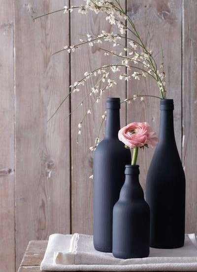 vase noir