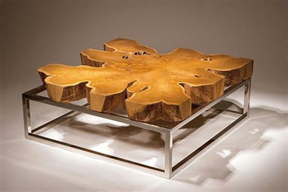 table basse en bois en forme de feuille