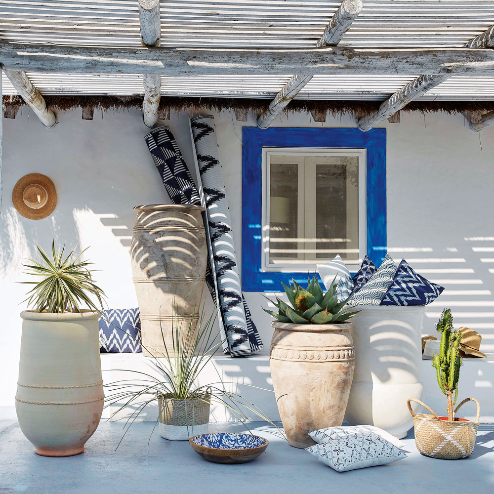 Coussins Naxos dans un décor extérieur