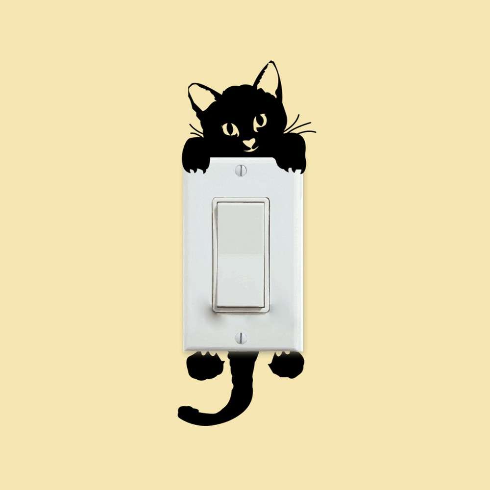 Sticker en forme de chat à poser autour de l'interrupteur pour l'accessoiriser. CP. Oscom